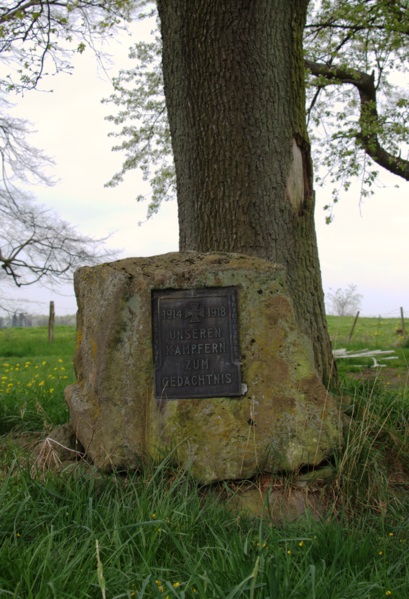 Oorlogsmonument Ermenrod #2