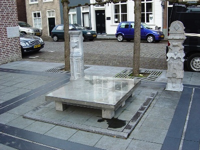 Monument Slachtoffers Stadhuis Heusden #2