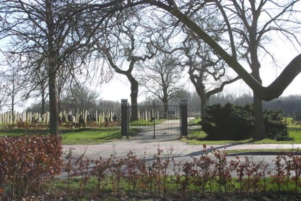 Dutch War Graves Communal Cemetery