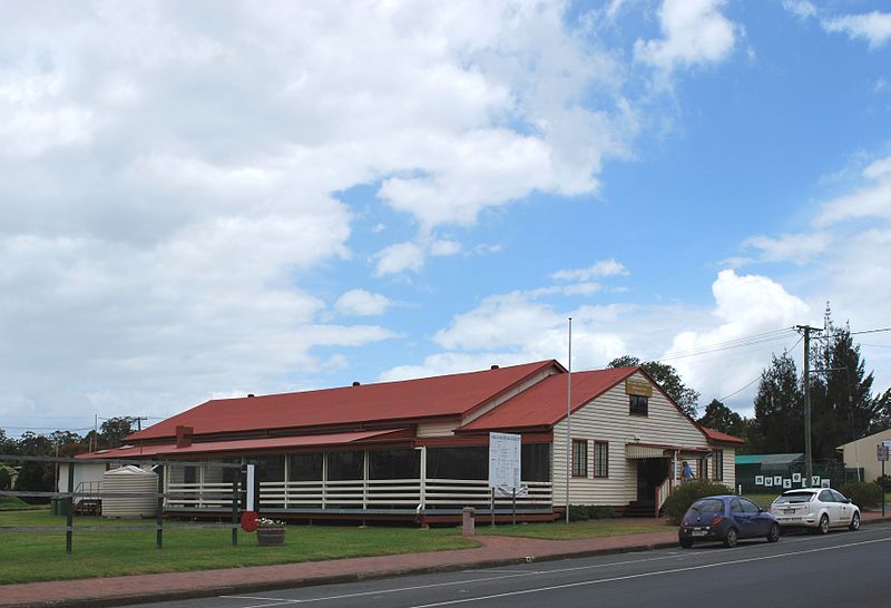 Herdenkingshal Blackbutt #1