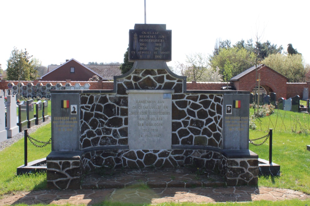 Oorlogsmonument Begraafplaats Okselaar #1