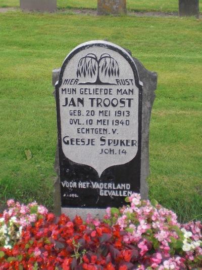Dutch War Grave Rouveen #3