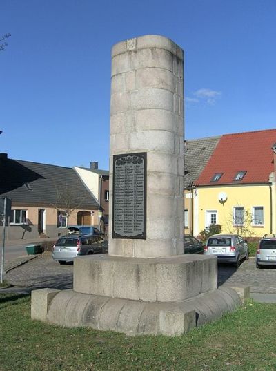 Oorlogsmonument Schwaan #1