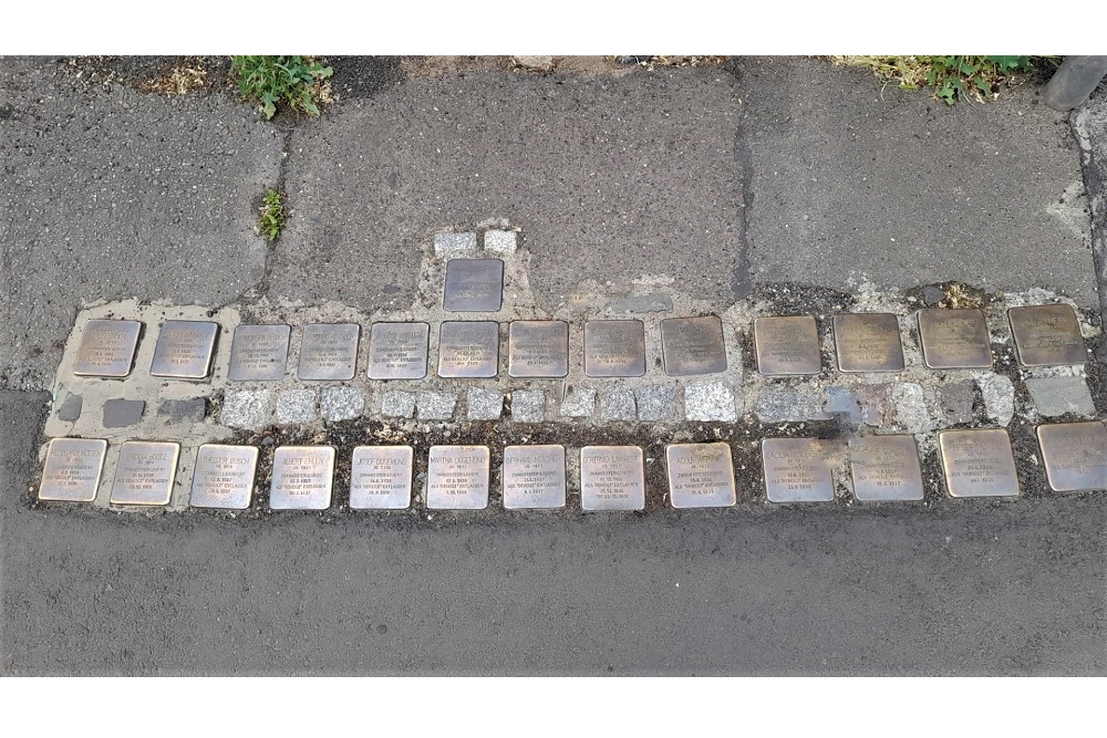 Stolpersteine Engelstraße 15-17