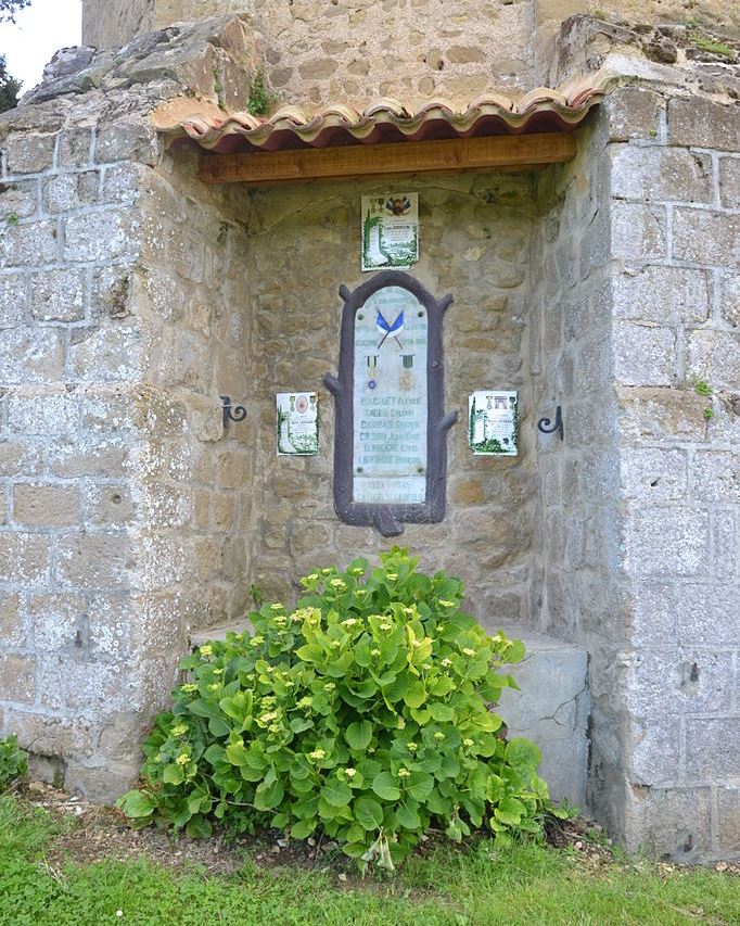 War Memorial Louslitges #1