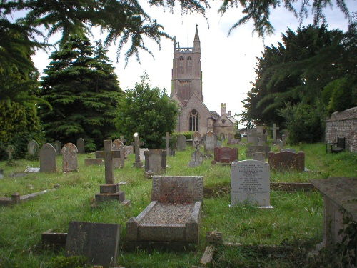 Commonwealth War Graves St John the Baptist Churchyard