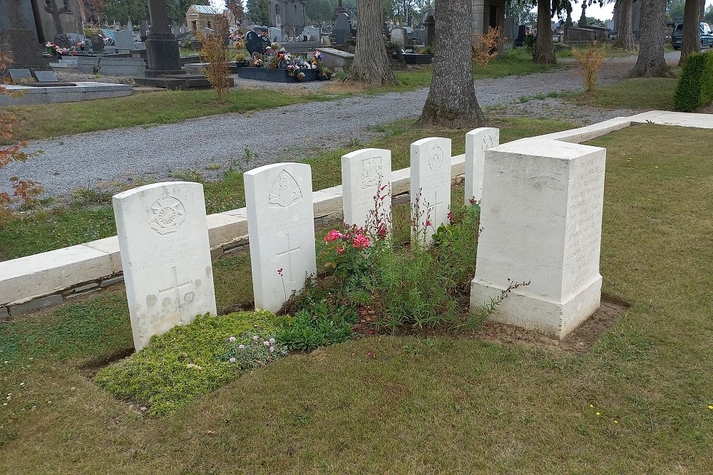 Oorlogsgraven van het Gemenebest Avesnes-sur-Helpe #2