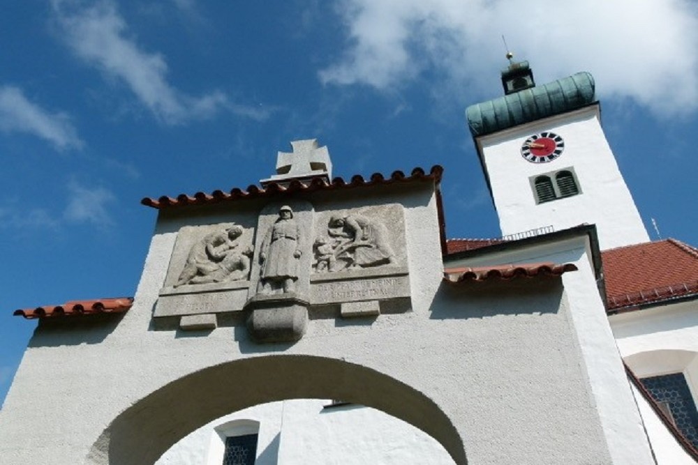 Oorlogsmonument WO 1 En WO 2 Unterreitnau #2