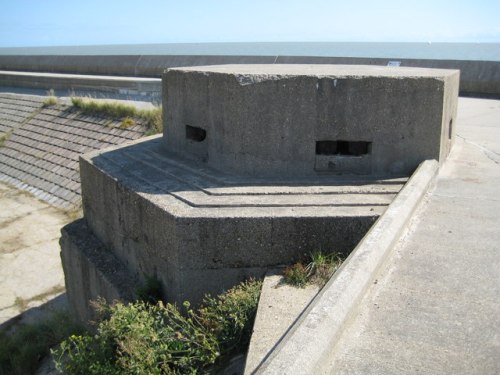 Bunker FW3/22 Frinton-on-Sea #1