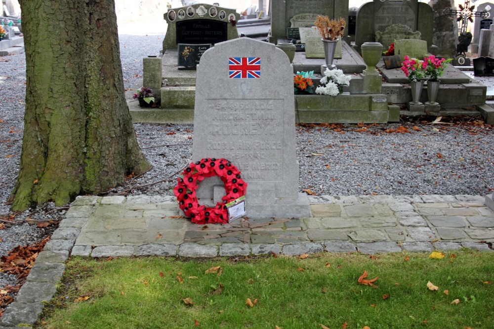 Commonwealth War Grave Rhees Herstal #1