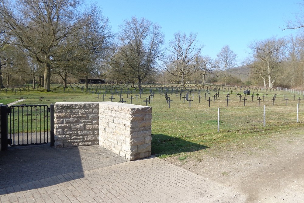 Duitse Oorlogsbegraafplaats Mons-en-Laonnois #1