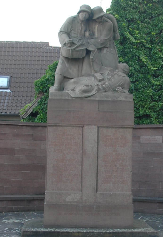 War Memorial Urloffen #4