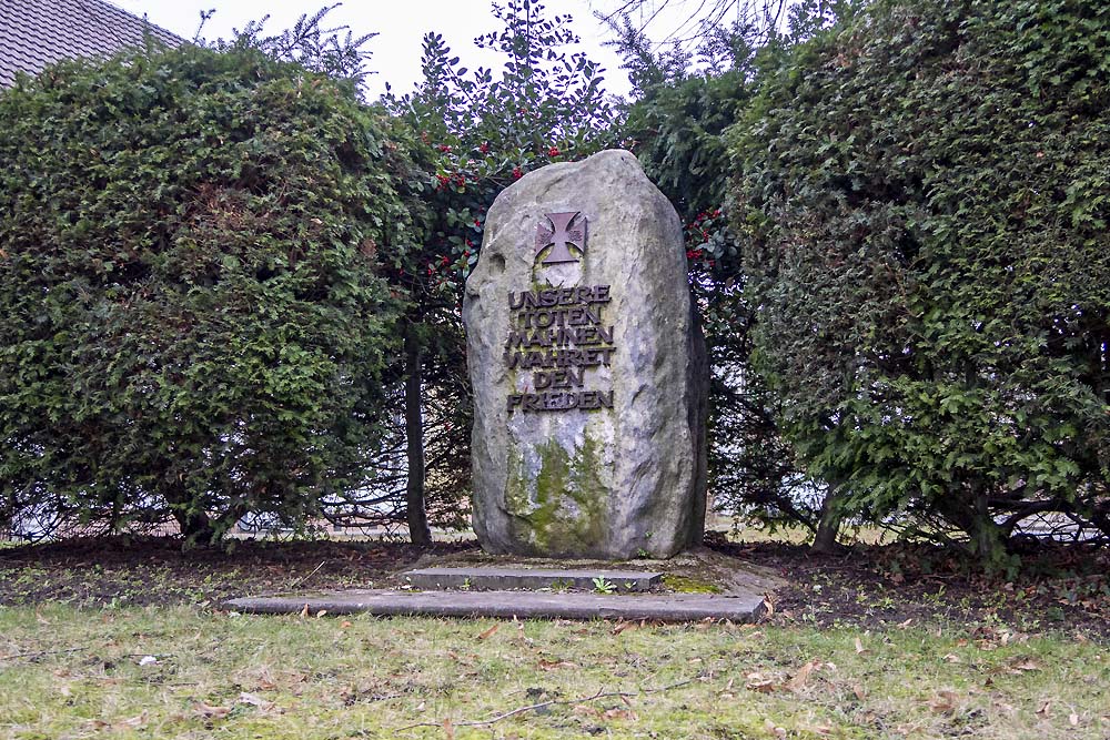 War Mermorial Güsten #1