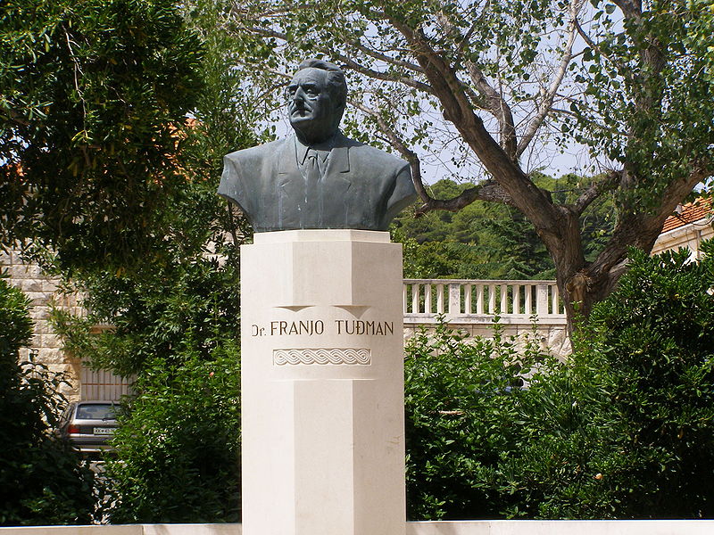 Bust Franjo Tuđman