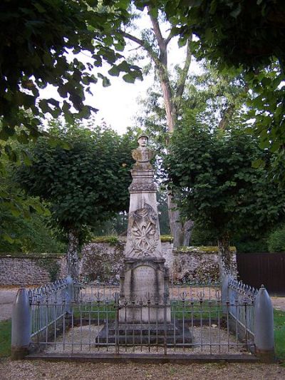 Oorlogsmonument La Celle-les-Bordes #1