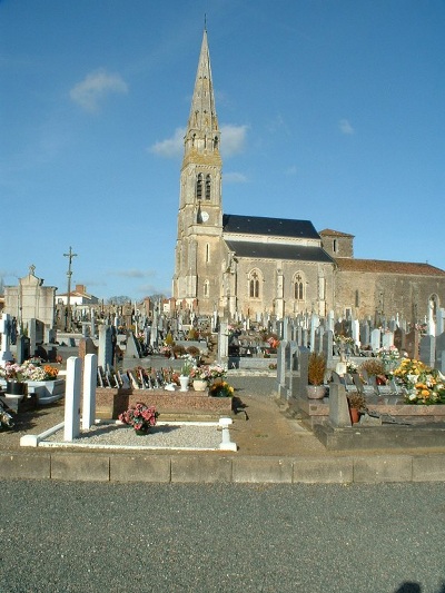 Commonwealth War Graves Saint-Hilaire-de-Talmont #1