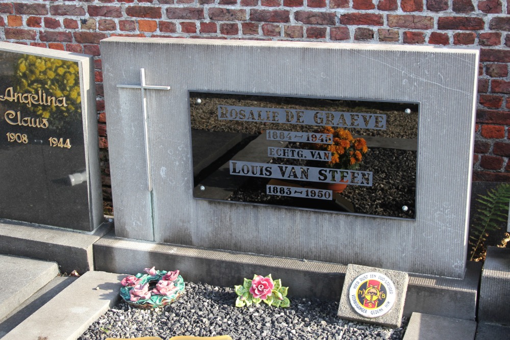 Belgian Graves Veterans Rupelmonde #2