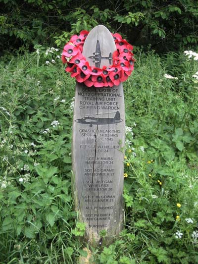 Memorial Wellington Bomber Chipping Warden #3