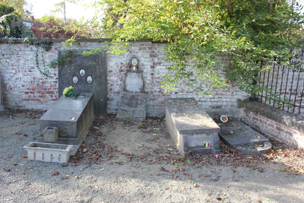 Belgische Oorlogsgraven Lessines Oude Gemeentelijke Begraafplaats #2