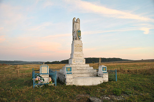 Memorial & Field Grave Yuri Lopushaka #1