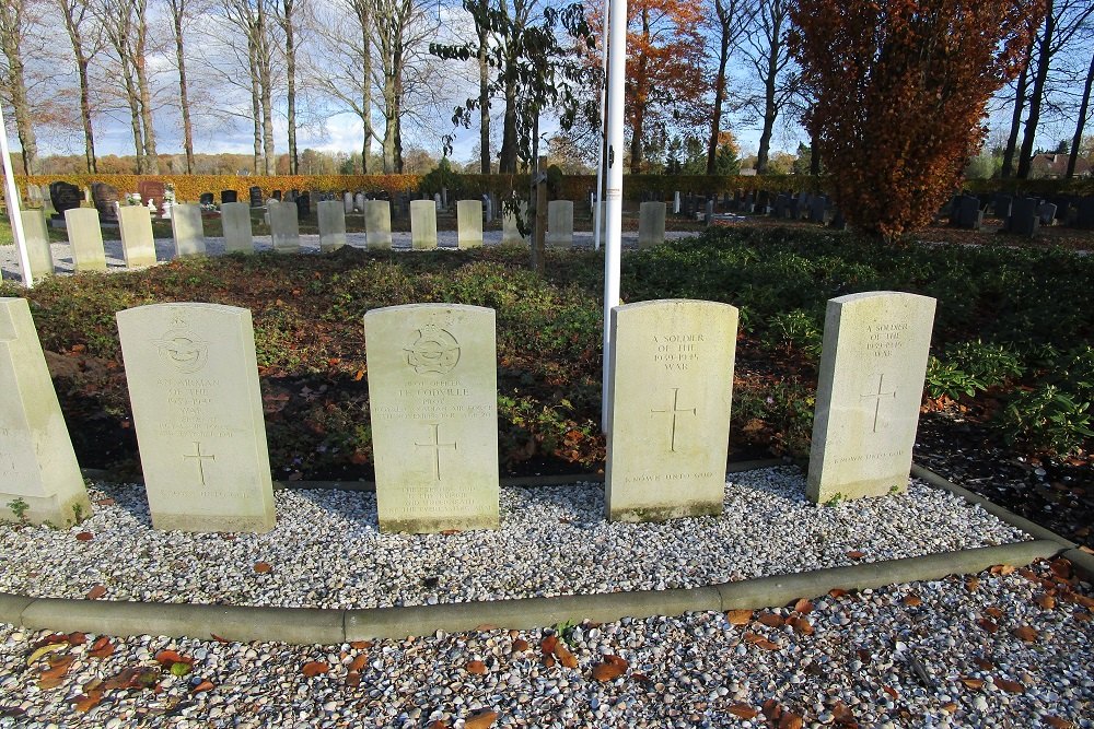 Commonwealth War Graves Oldebroek #4