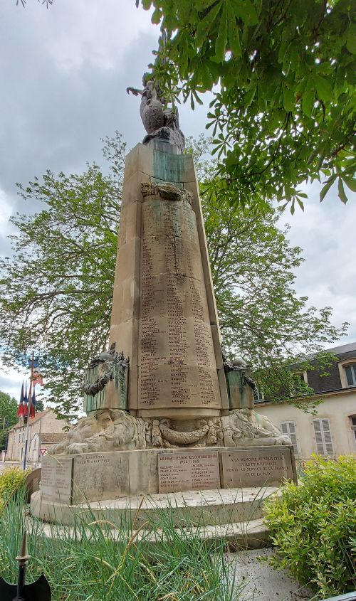 Oorlogsmonument Beaune #2