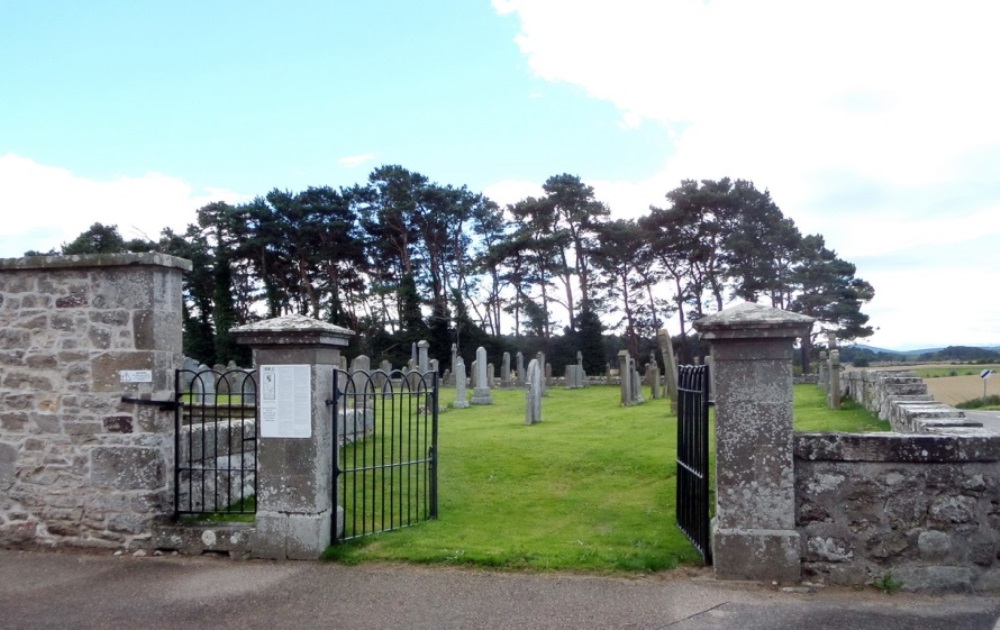 Commonwealth War Graves Urquhart Burial Ground