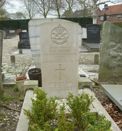 Commonwealth War Grave General Cemetery Vreeswijk #5