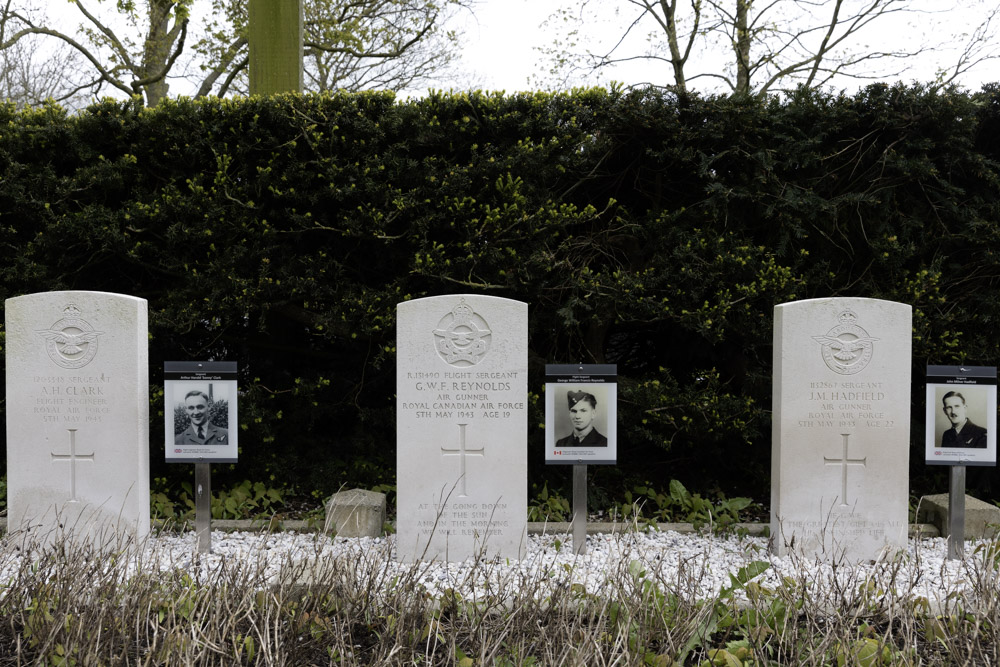 Oorlogsgraven van het Gemenebest Algemene Begraafplaats Workum #4