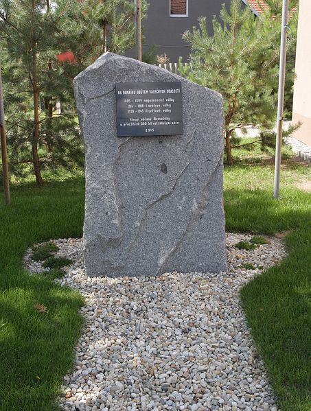 Oorlogsmonument Nesvačilka #1