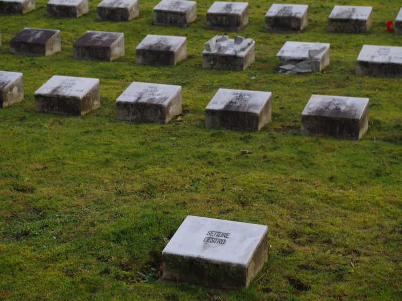 Italiaanse Oorlogsgraven Kln