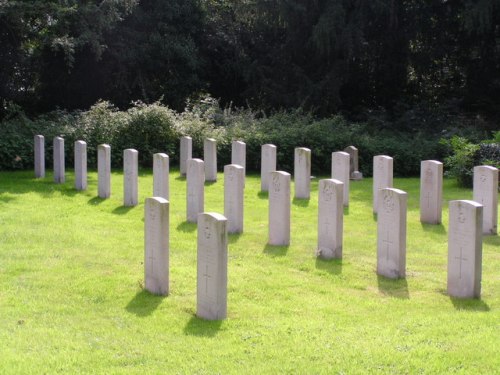 Commonwealth War Graves St Mary Churchyard #1