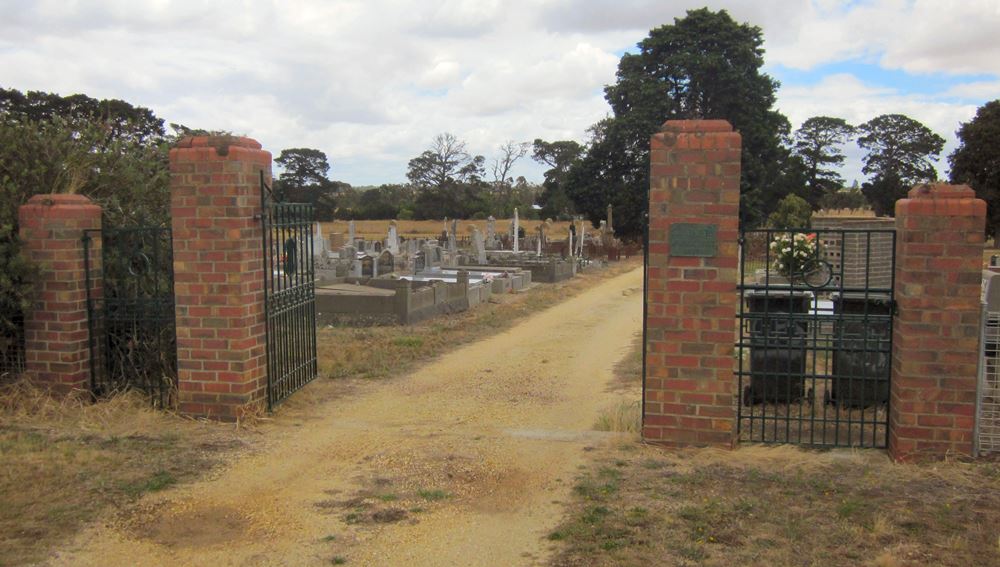 Commonwealth War Graves Inverleigh Cemetery