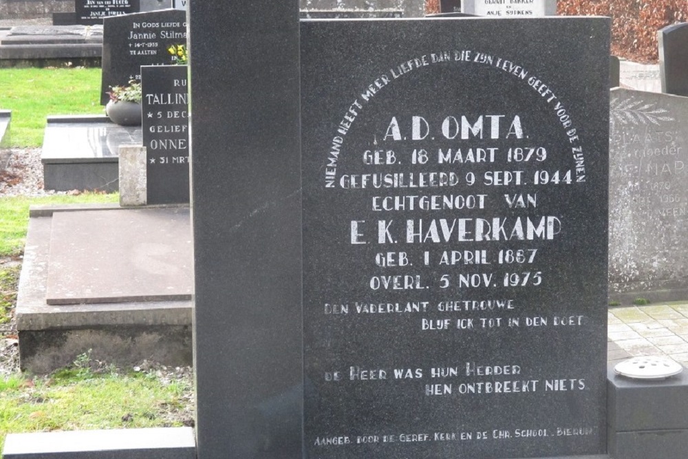 Nederlandse Oorlogsgraven Bijzondere Begraafplaats Bierum #2