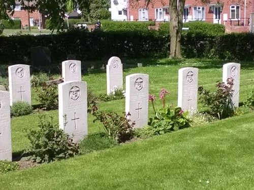 Dutch War Grave St. Peter and St. Paul Churchyard #1