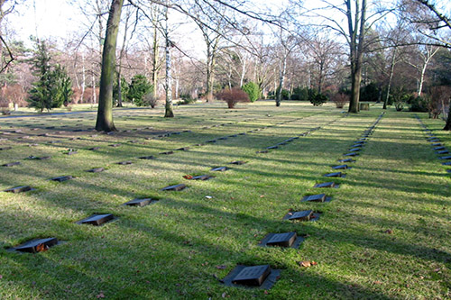 Duitse Oorlogsbegraafplaats Lilienthalstrae #2