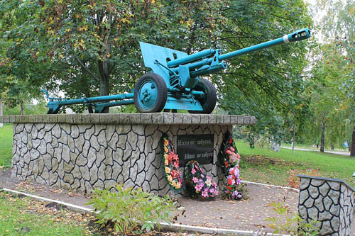 Mass Grave Soviet Soldiers (76mm ZiS-3 Field Gun)