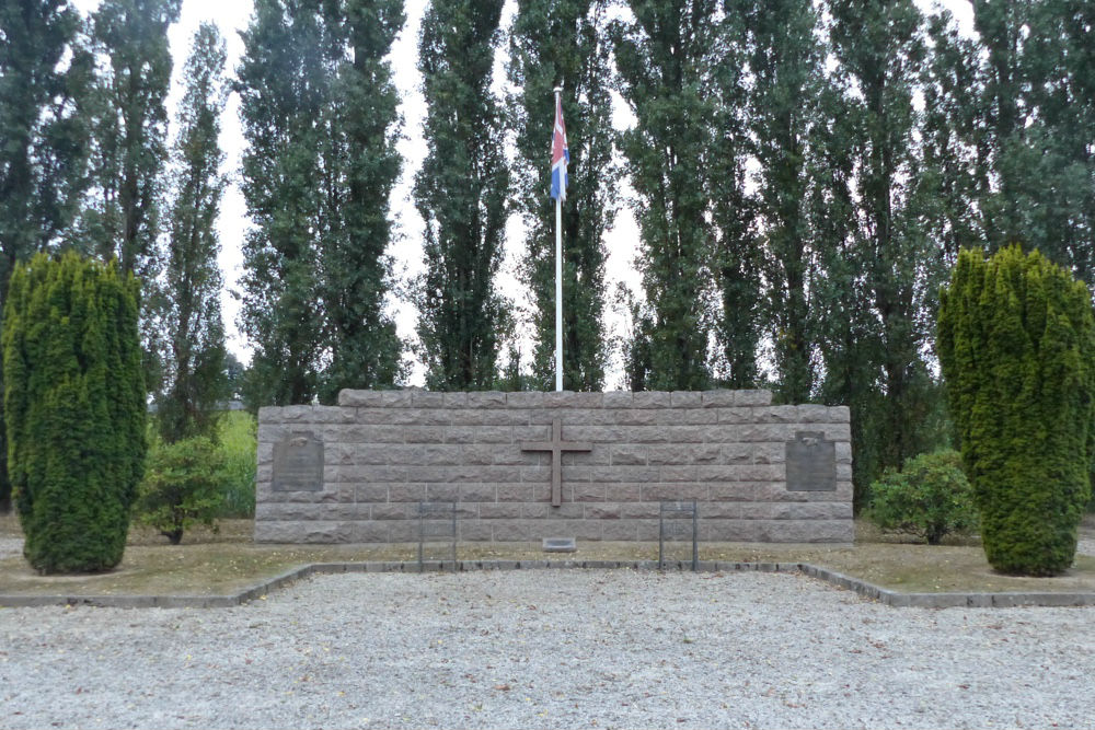 Monument Pont de Vre #1