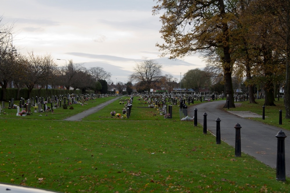 Commonwealth War Graves Overpool Cemetery