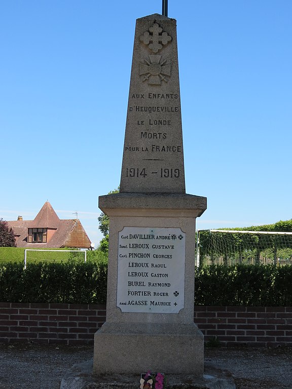 Oorlogsmonument Heuqueville #1