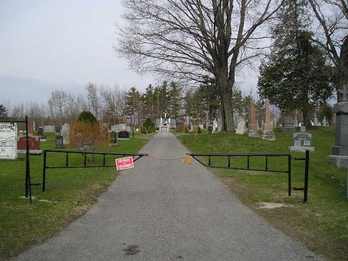 Oorlogsgraven van het Gemenebest St. Gregory Roman Catholic Cemetery