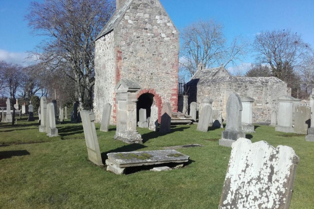 Oorlogsgraven van het Gemenebest Fordyce Old Churchyard #1