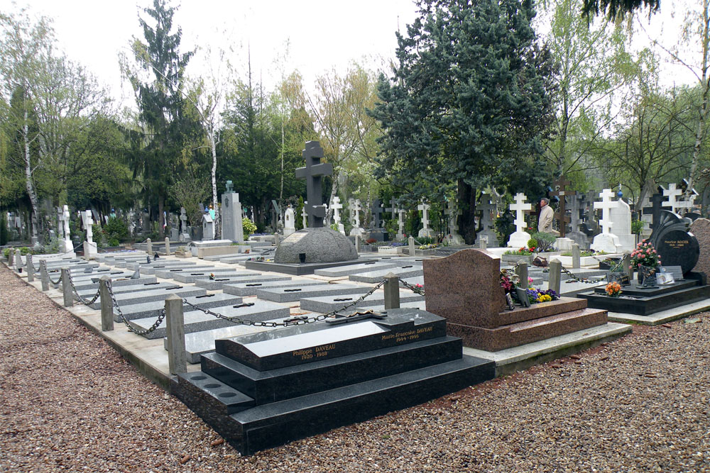 Sainte-Genevive-des-Bois Russian Cemetery #3