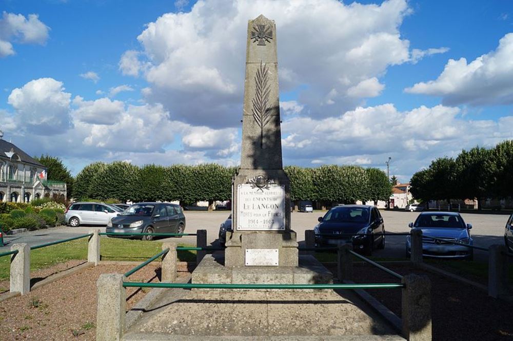 Oorlogsmonument Le Langon #1