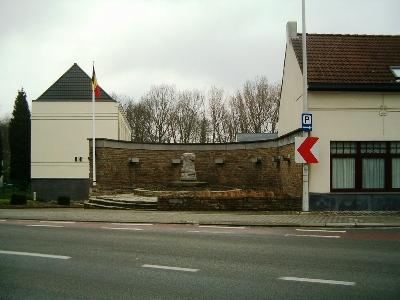 Oorlogsmonument Oudegem #1