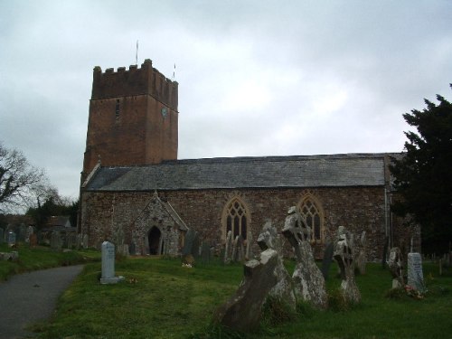 Oorlogsgraf van het Gemenebest St. Edmund Churchyard #1