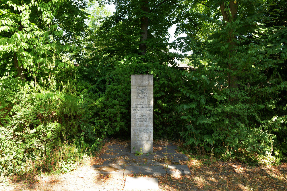 Monument 2. Staffel Fernauflärungsgruppe 123