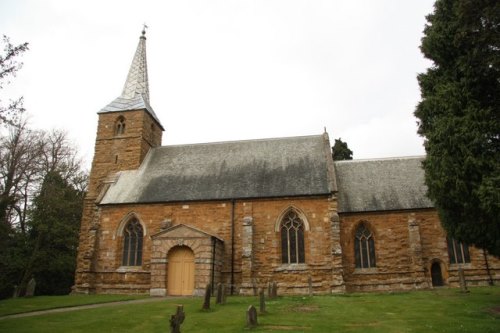 Commonwealth War Graves All Saints Churchyard