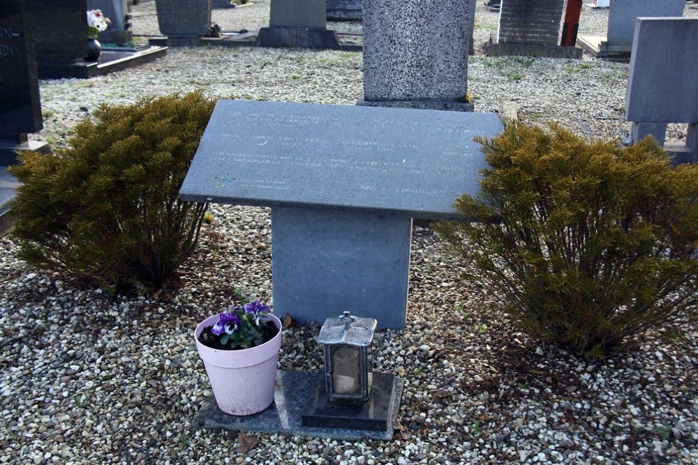 Dutch War Graves Maasniel #2