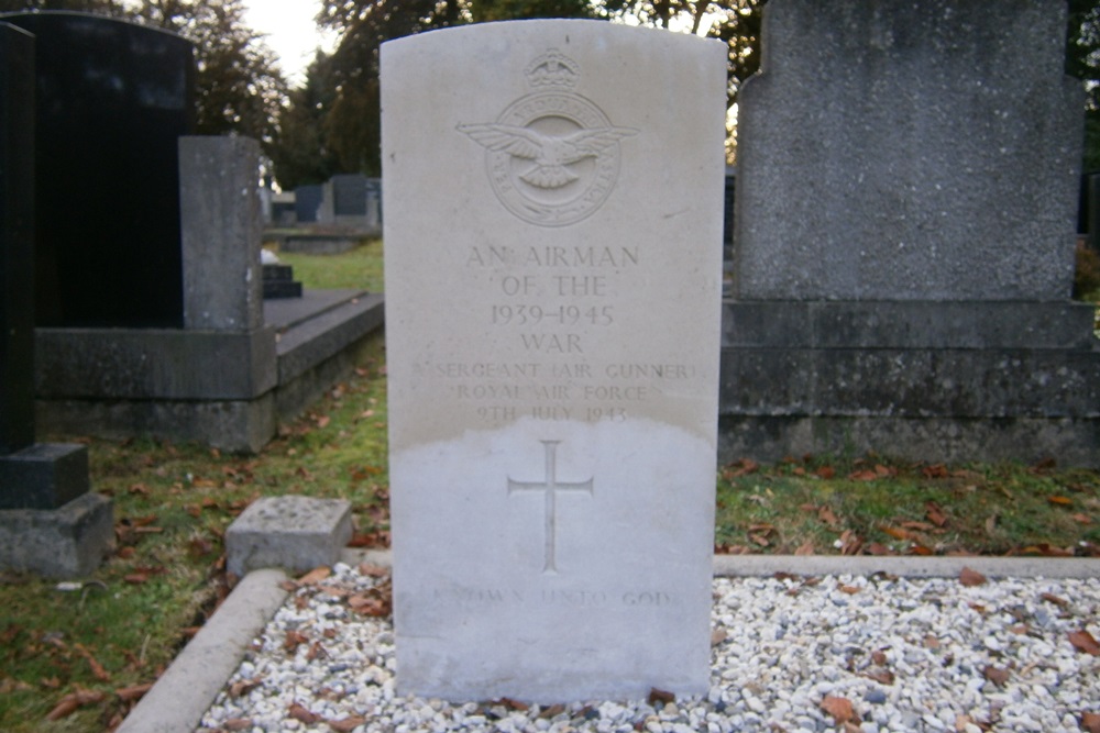 Commonwealth War Graves General Cemetery Uithuizermeeden #2